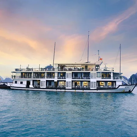 Mila Cruises Hotel