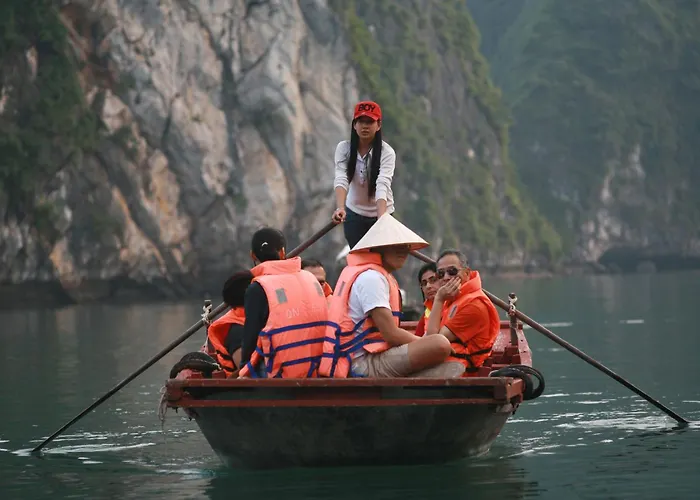 Mila Lux Cruises Hạ Long