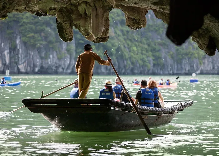 Khách sạn Mila Lux Cruises