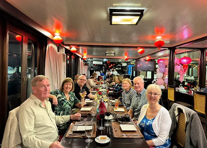 Mila Lux Cruises Khách sạn