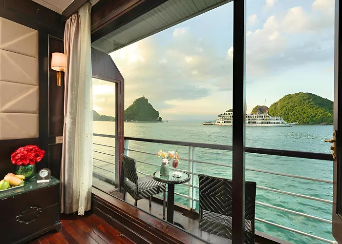 Mila Lux Cruises Hạ Long