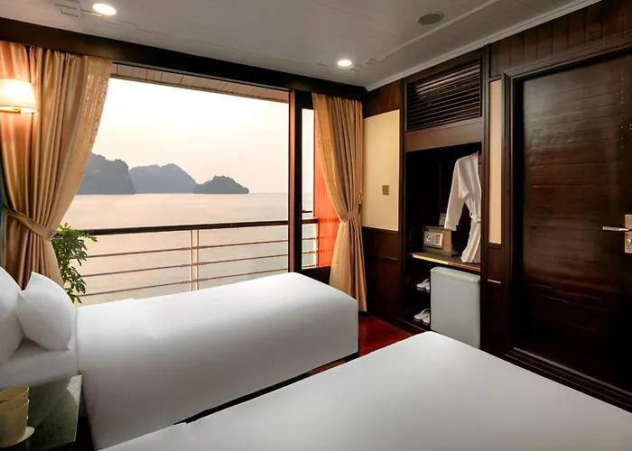 Khách sạn Mila Lux Cruises